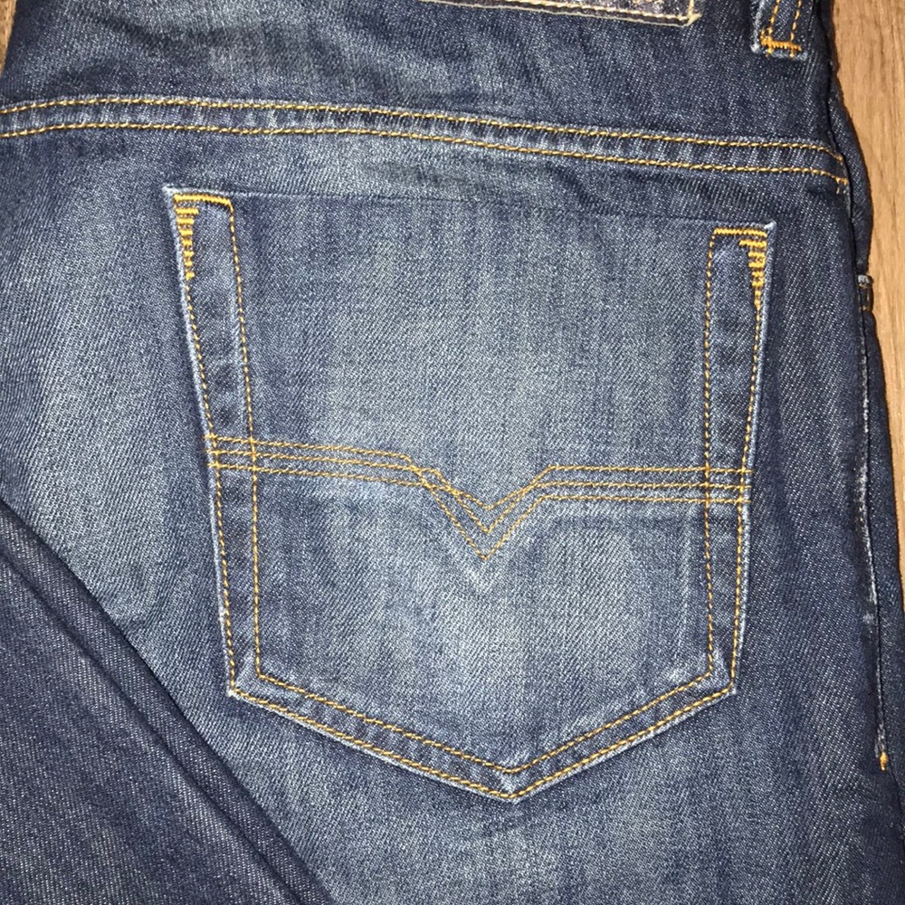 Men’s Diesel Jeans - Picture 3 of 7